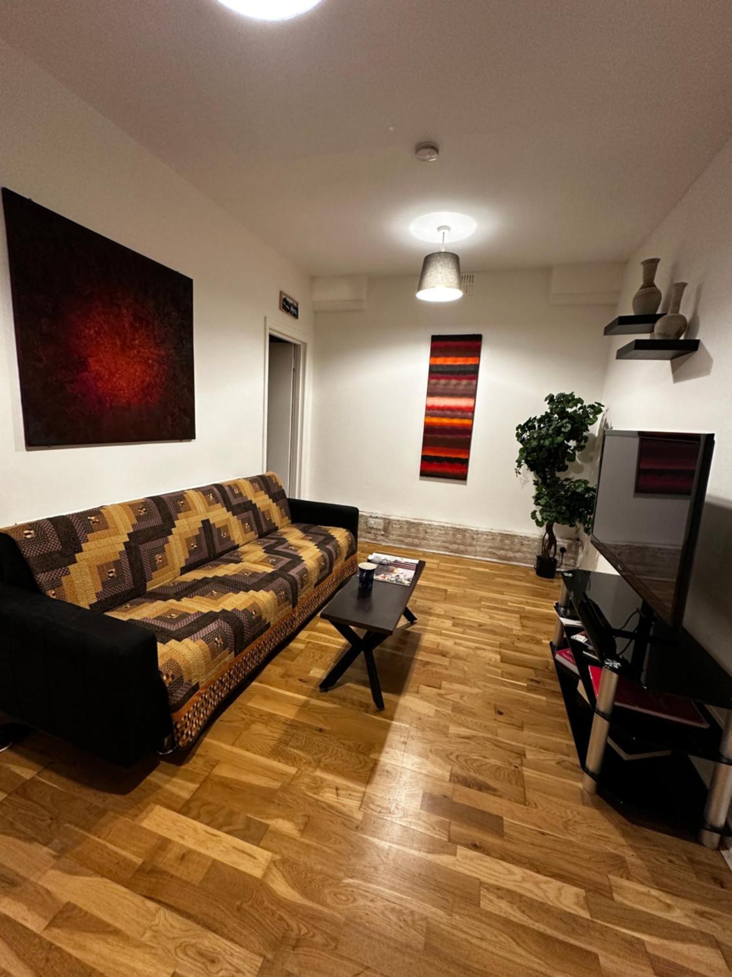 Charming 1-Bedroom Apartment Southfields, London Exterior foto