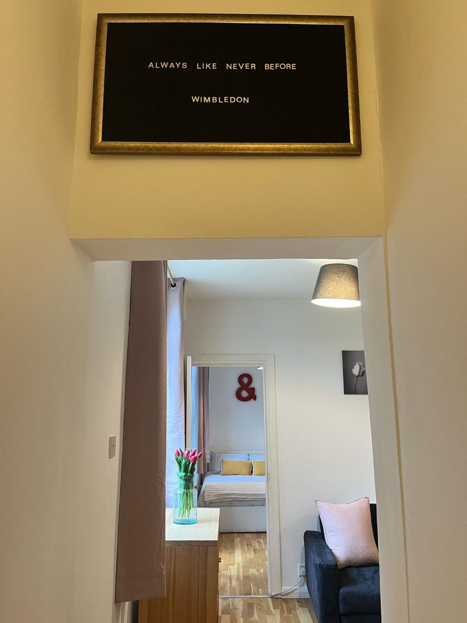 Charming 1-Bedroom Apartment Southfields, London Exterior foto